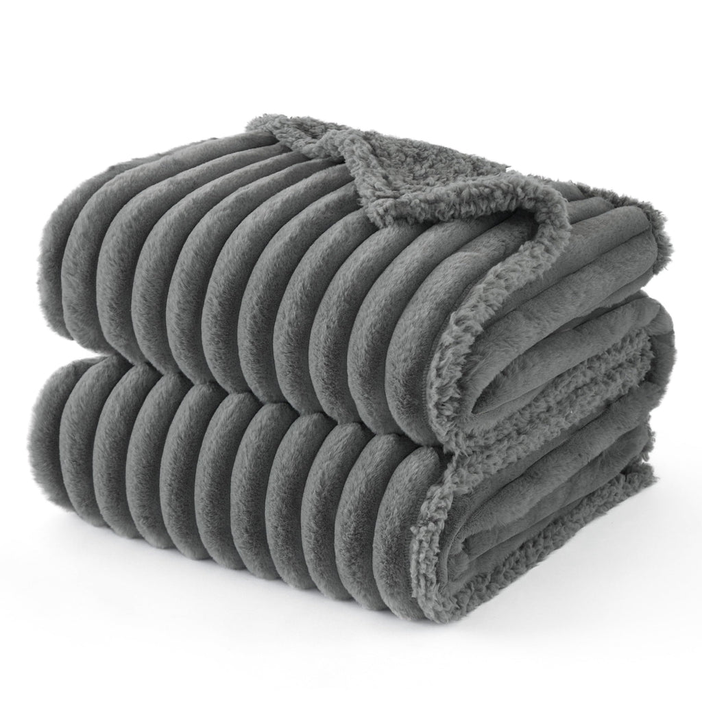 Waterproof Fleece Pet Blanket for Dogs and Cats