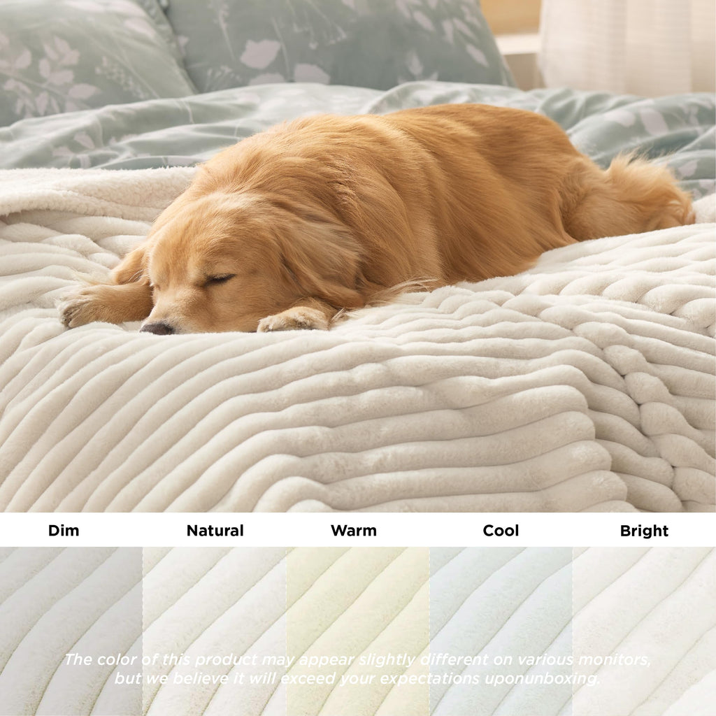 Waterproof Fleece Pet Blanket for Dogs and Cats