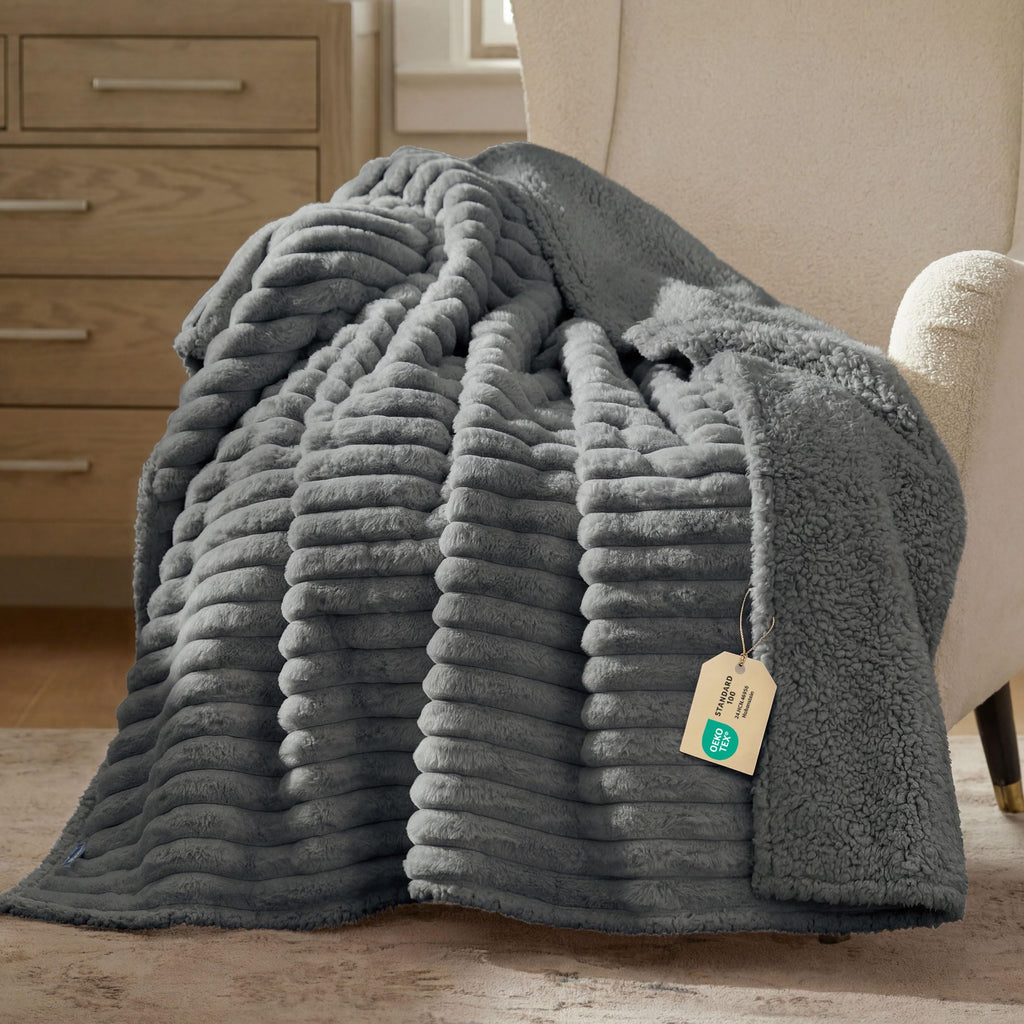 Waterproof Fleece Pet Blanket for Dogs and Cats